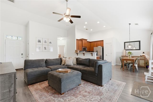 7 Bay Willow Court, Savannah, GA 31407