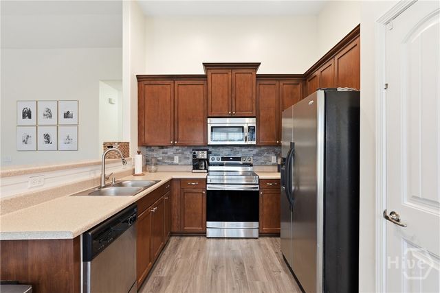 7 Bay Willow Court, Savannah, GA 31407