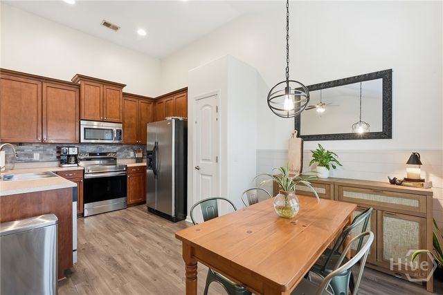 7 Bay Willow Court, Savannah, GA 31407