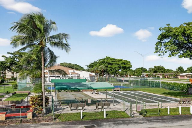 6650 Royal Palm Boulevard 203c, Margate, FL 33063