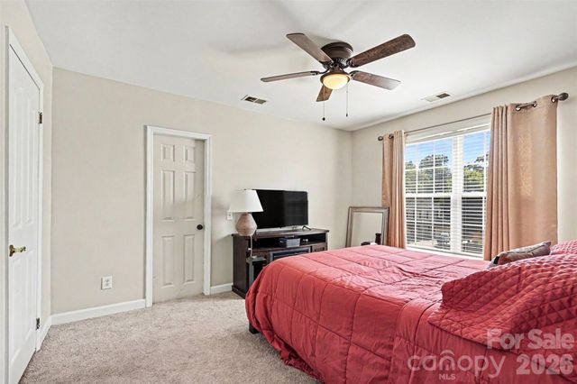 8021 Pelorus Lane, Charlotte, NC 28269