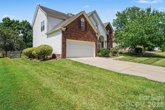 8021 Pelorus Lane, Charlotte, NC 28269