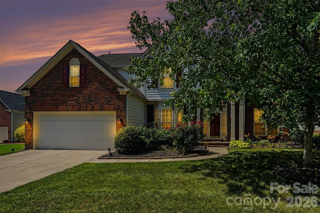 8021 Pelorus Lane, Charlotte, NC 28269