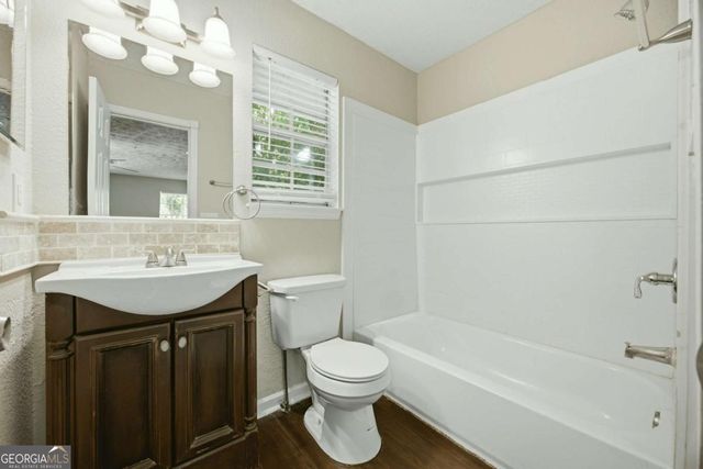 260 Barrington Drive E, Roswell, GA 30076