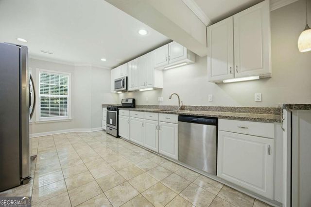 260 Barrington Drive E, Roswell, GA 30076