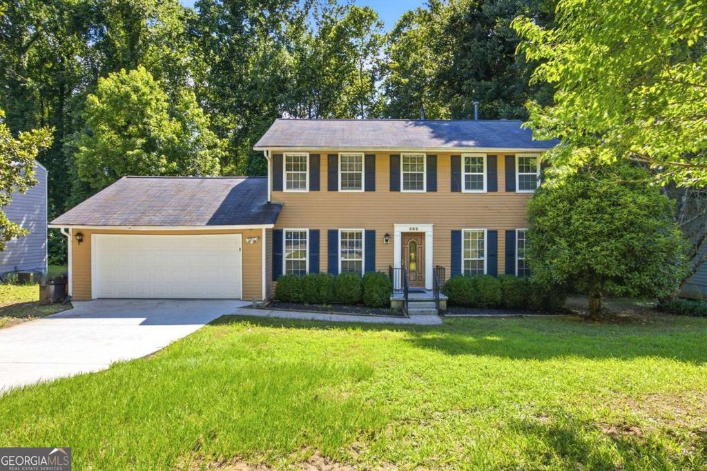 260 Barrington Drive E, Roswell, GA 30076
