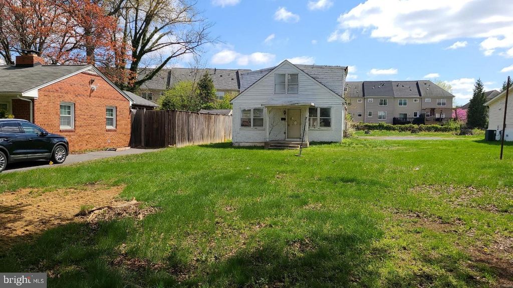 809 WESTMORE AVE, Rockville, MD 20850