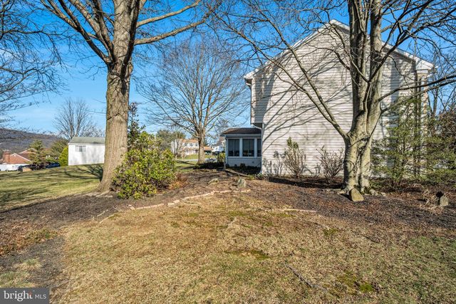 4098 W TILDEN RD, Harrisburg, PA 17112