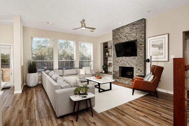 3 Pirouette, The Woodlands, TX 77382