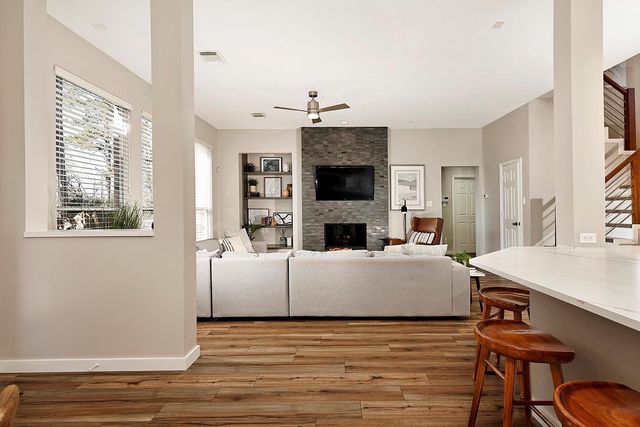 3 Pirouette, The Woodlands, TX 77382