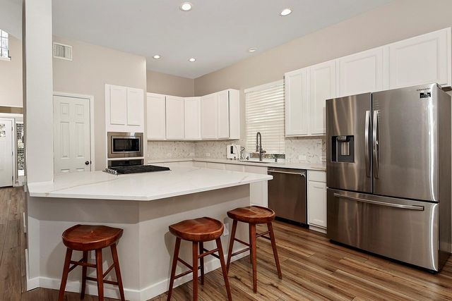 3 Pirouette, The Woodlands, TX 77382