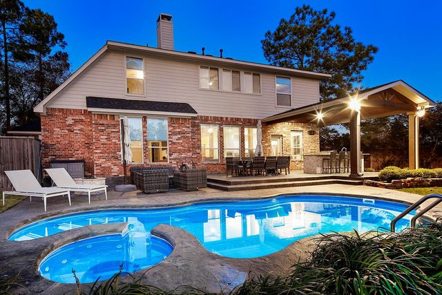 3 Pirouette, The Woodlands, TX 77382