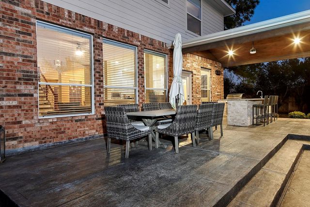 3 Pirouette, The Woodlands, TX 77382