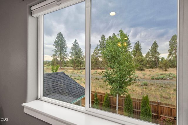 21241 SE Golden Market Lane, Bend, OR 97702