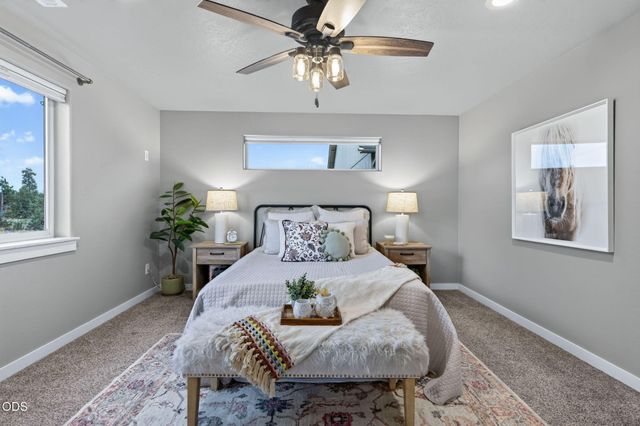 21241 SE Golden Market Lane, Bend, OR 97702