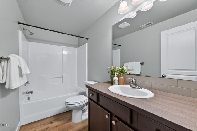 21241 SE Golden Market Lane, Bend, OR 97702