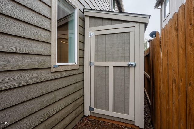 21241 SE Golden Market Lane, Bend, OR 97702