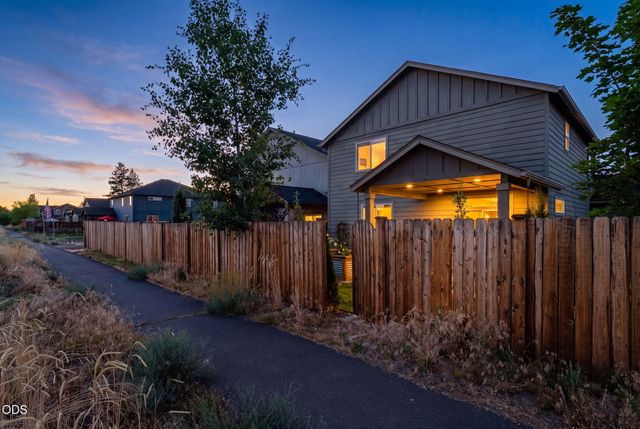 21241 SE Golden Market Lane, Bend, OR 97702