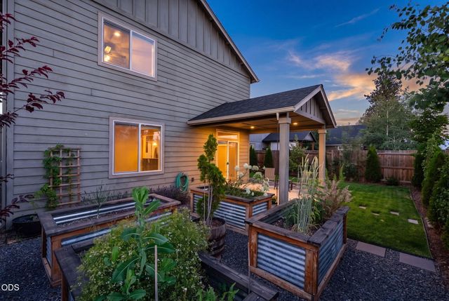 21241 SE Golden Market Lane, Bend, OR 97702