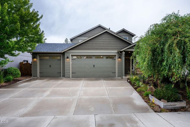 21241 SE Golden Market Lane, Bend, OR 97702