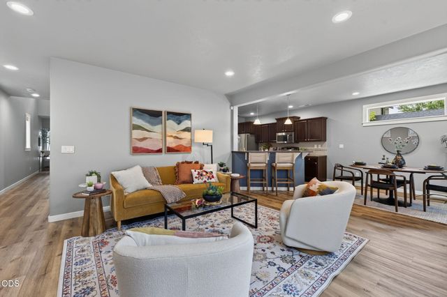 21241 SE Golden Market Lane, Bend, OR 97702