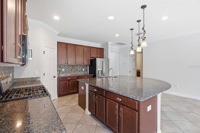 5821 JASPER GLEN DRIVE, Lithia, FL 33547