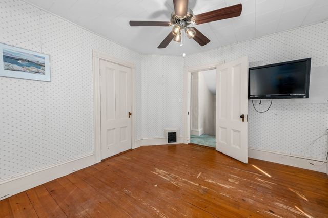 17 Tudor Terrace, Newton, MA 02466