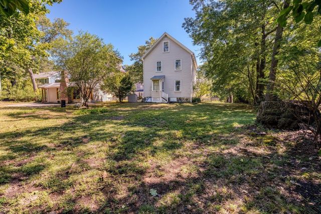 17 Tudor Terrace, Newton, MA 02466