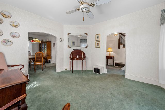 17 Tudor Terrace, Newton, MA 02466