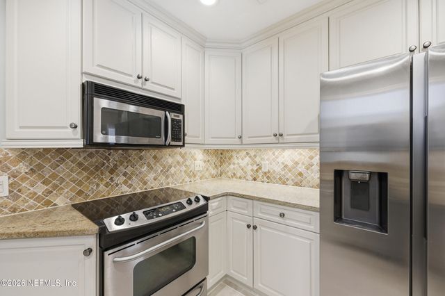 2954 IROQUOIS Avenue, Jacksonville, FL 32210