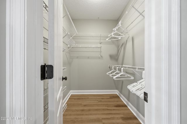 2954 IROQUOIS Avenue, Jacksonville, FL 32210