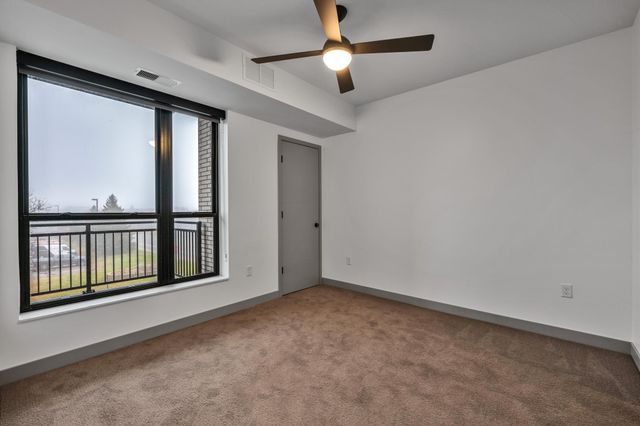 640 Wisconsin Avenue N 309, Golden Valley, MN 55427