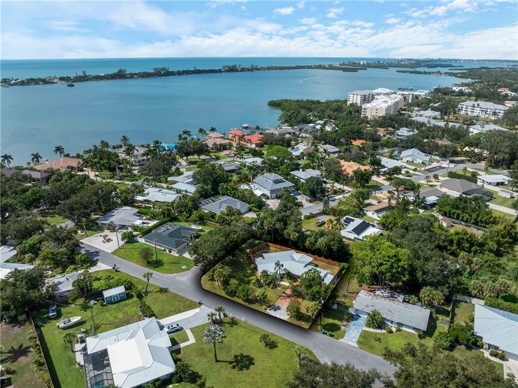 32 BAY AVENUE, Osprey, FL 34229