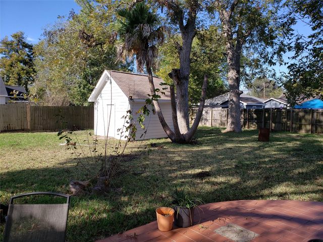 712 E Lobit Street, Baytown, TX 77520