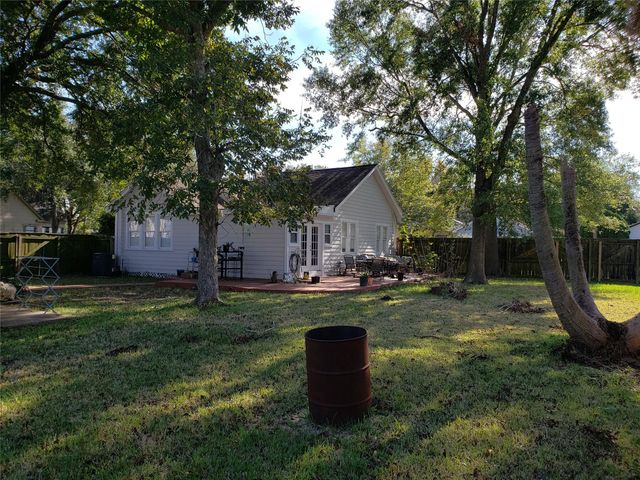 712 E Lobit Street, Baytown, TX 77520