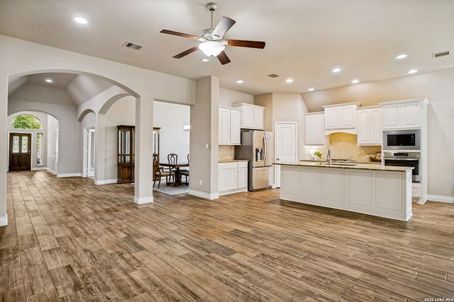 142 CIMARRON CRK, Boerne, TX 78006