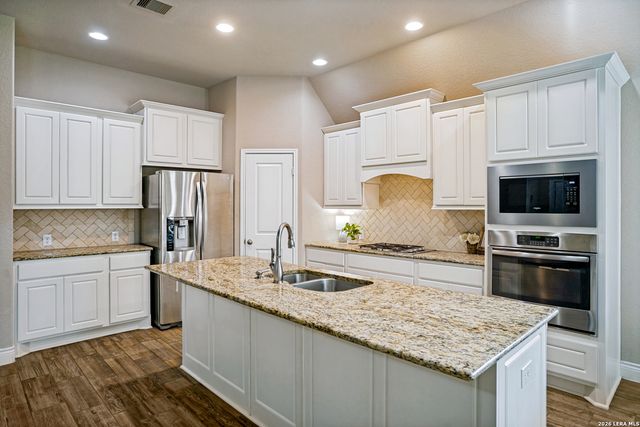 142 CIMARRON CRK, Boerne, TX 78006