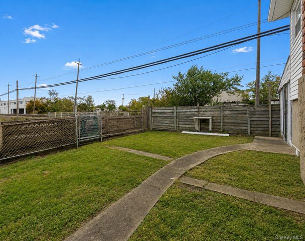 442 Albern Avenue, Oceanside, NY 11572