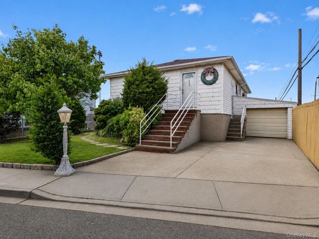 442 Albern Avenue, Oceanside, NY 11572