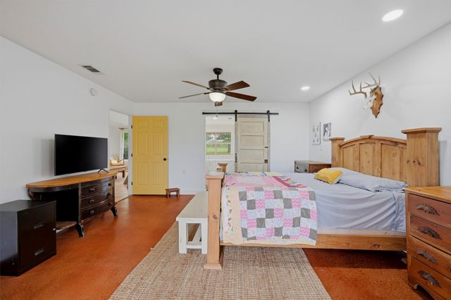 905 Crawford Road, Sadler, TX 76264