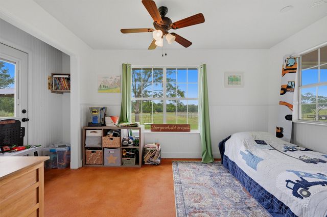 905 Crawford Road, Sadler, TX 76264