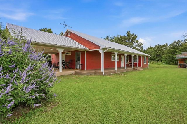 905 Crawford Road, Sadler, TX 76264