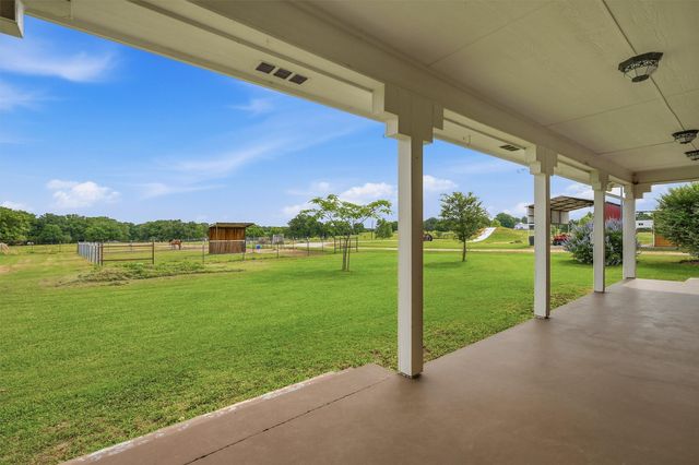 905 Crawford Road, Sadler, TX 76264