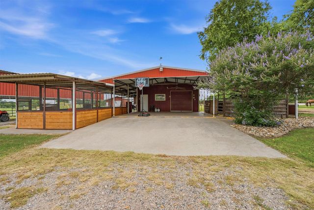 905 Crawford Road, Sadler, TX 76264