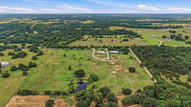 905 Crawford Road, Sadler, TX 76264