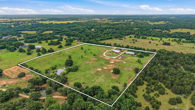 905 Crawford Road, Sadler, TX 76264