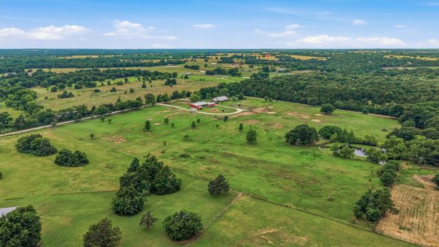905 Crawford Road, Sadler, TX 76264