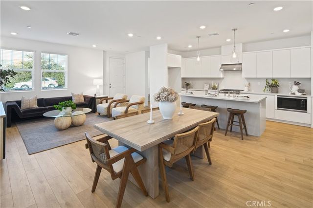 2352 Channel Drive 101, Ventura, CA 93003