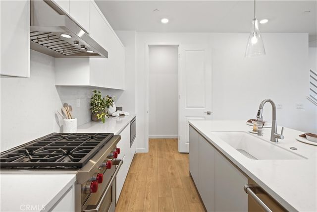 2352 Channel Drive 101, Ventura, CA 93003