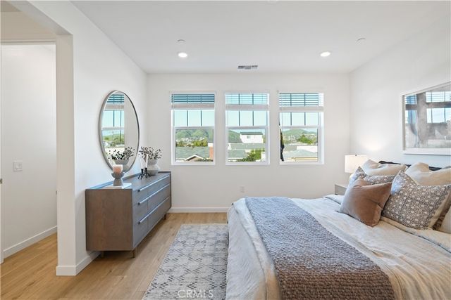 2352 Channel Drive 101, Ventura, CA 93003